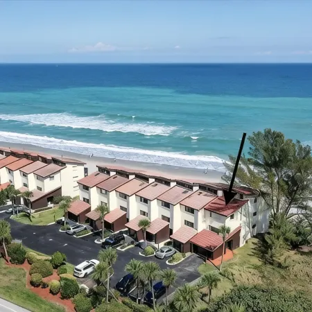 Beautiful Melbourne Beach Oceanfront Townhouse
