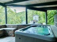 PENN STATE Country Creek Cottage w/ Hot Tub - ON Spring Creek and 7 miles to PSU Hotels in Benner Township