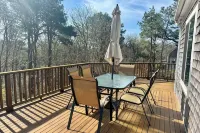 Beautiful Chatham,  Sun Sand & Surf.  8/10 mile to  beaches ,pet friendly home - 3-Star