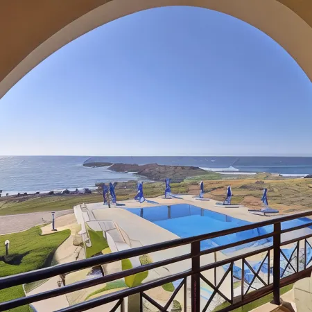 Nanakis Beach Luxury Apartments