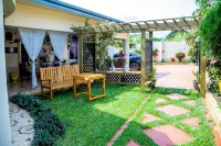 Nana Adu's Guesthouse - Homestays