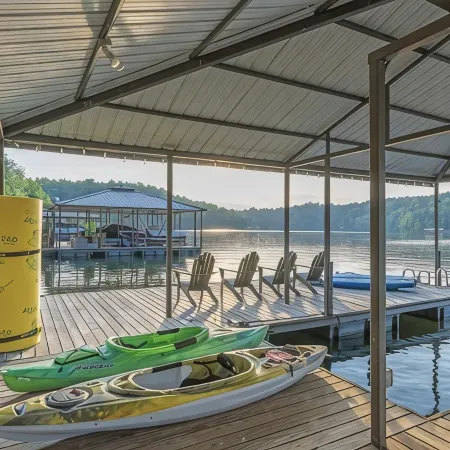 Designer Luxury on Smith Lake/Pool/5BR/3BR/Steps to Water!