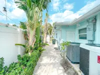 Private Luxury Oasis Minutes From The Beach w/ Private Heated Pool Hotels in Lighthouse Point