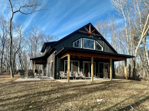 New 3 bedroom 2bath cabin on Sullivan lake