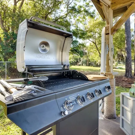 3 Bedroom Lakefront Retreat Near Downtown Tavares