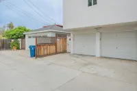 Cheerful 2 Bedroom Steps to the Sand - Wifi