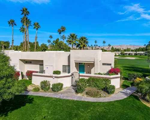 🌈 FIESTA SIESTA! Gated🏡 End unit🍹 Mountain🌄 Golf🏌️‍♂️BBQ🍔 Fire Pit🔥Pool👙 Hotels in Cathedral City