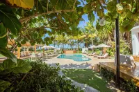 Award-Winning Beachfront VillaSleeps 28  • Full Staff • Pool Spa Private Beach - 빌라