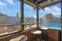 Eli Drive: Farmhouse Charm Meets Modern Luxury – Pool Included! - Kolam Renang Peribadi