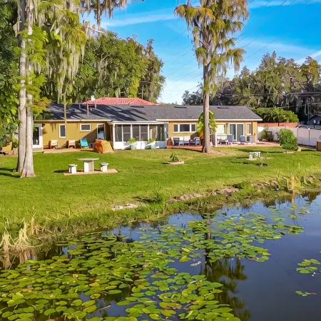 Luxurious Fishing Lake Paradise Close to Busch Garden/Moffitt Cancer Center/USF
