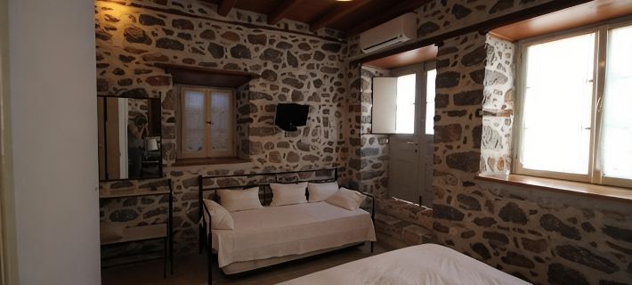 Guesthouse Alexandra Hotels in Hydra