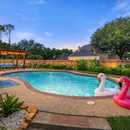 Amazing Bay Villa Near NASA with Pool & Pool Table