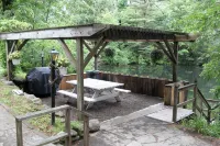Waterfront Retreat on Mini "Golden Pond" 10 Miles Lake George - Homestays