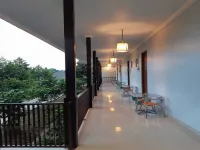 Hotel Butik Cafe & Resto Pesona Osing - parking