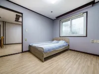 Gangneung Da Beach Pension Отели рядом с достопримечательностью «Парк Дэгванрён»