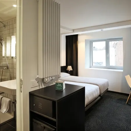 Hotel Van Belle Отели в г. Андерлехт
