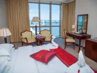Golden Coast Hotel Hotel in zona Piazza della Bandiera Statale