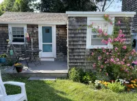 Cozy Cottage Old Fashioned Charm - Country Houses