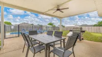 17 Springs / RTJ Golf / Saltwater Pool / Sleeps 8