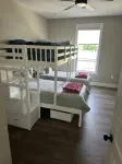 RIVERFRONT  NEW 4-bedroom house with WiFi and AC in Calico Rock