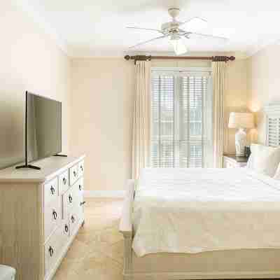 Luxury 2 Bedroom on Grace Bay w/ Direct Ocean View - Unit 206 Villa Renaissance Rooms