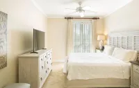 Luxury 2 Bedroom on Grace Bay w/ Direct Ocean View - Unit 206 Villa Renaissance - 4-Star
