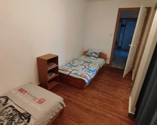 BEAUTIFUL CITY CENTER APARTMENT FOR FAMILY OR GROUP TRAVEL Hotels in Autun