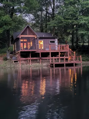 Cozy cabin in lovely Sardis with WiFi, AC - Chalets