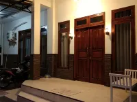 Sayana Homestay Hoteles en Godean