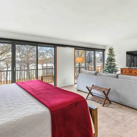 Lake Front Home with the Best Views on Table Rock Lake. Sleeps 16