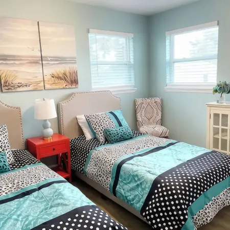 Beautiful 2/1 Home - Walking Distance to the Beach