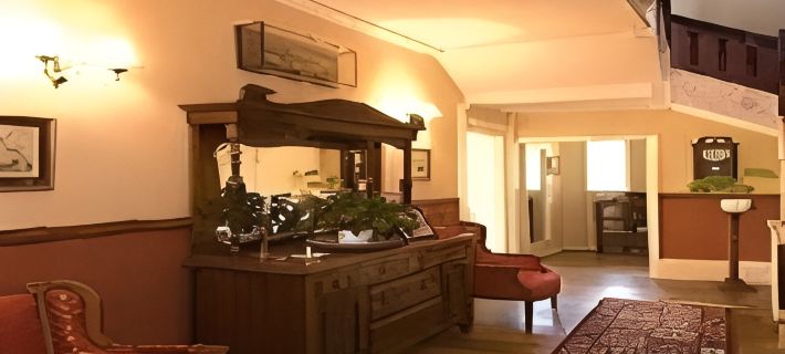 Burcombe Manor Отели в г. Солсбери