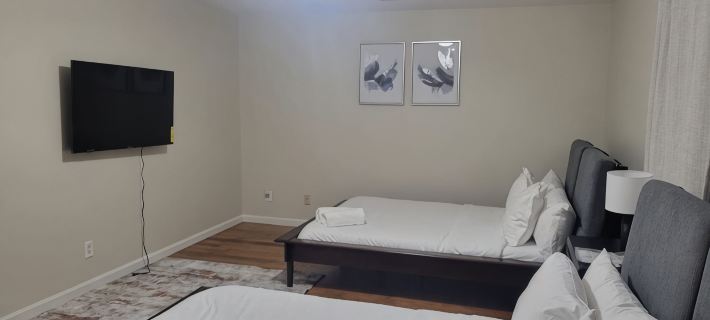 Charming 3-bedroom house with AC and WiFi in pleasant Newark Hotel a Newark