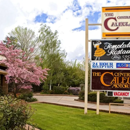 Central Caleula Motor Lodge Отели в г. Ориндж