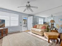Couples retreat + Pets OK! Center of Town: Unit #2 Ξενοδοχεία στην πόλη Brigantine