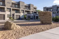 St. George 5 bdrm Adventure Retreat, national parks, sports, golf, tesla charger - Boutique