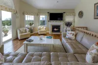 Luxurious Beach Block 4-Bdrm House for the whole family - prices reduced!! - Gym