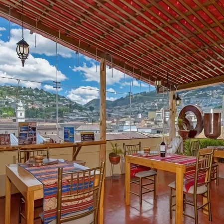 Friends Hotel & Rooftop - Historic Center & Museums