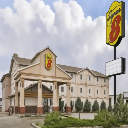 Super 8 by Wyndham Moose Jaw SK