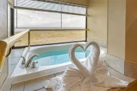 Best Western Plus Ocean View Resort - Hot Tub