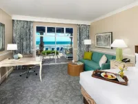 The Shores Resort & Spa Hotels near Sun Splash Park