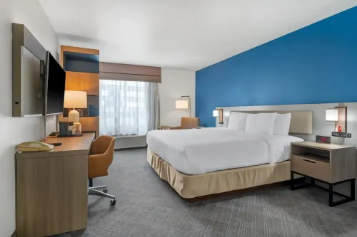 Comfort Inn & Suites Sheboygan I-43