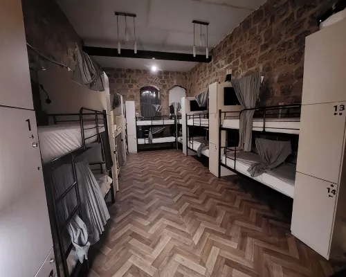 Capsule & Dormitory Space-X Các khách sạn ở Jerusalem