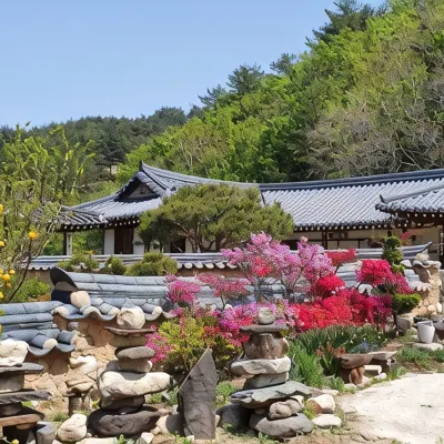Gangneung Wangsangoal Hanok Pension Các khách sạn gần Bảo tàng Cà phê