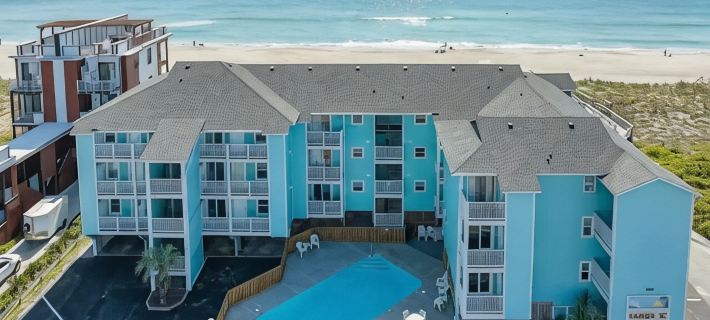 Oceanfront&Pool,Huge Shaded Deck 9+Family Seating&Swing,Linens,Beachchairs, Toys Hotels in Federal Point