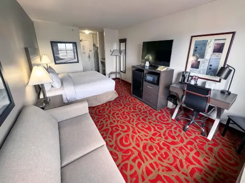 Ramada by Wyndham Sherwood Park - Pet friendly