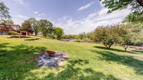 Old Hickory Lakefront home-lots of space for all-Nashville & Airport close - 4 stjerner