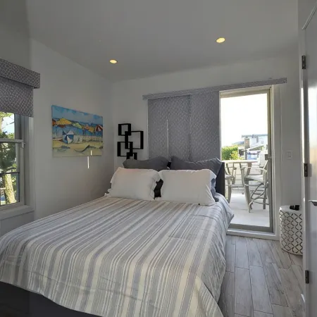 Manhattan on the Beach! Beach block just a short walk up the block Hotels in Lavallette