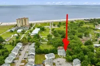 Affordable Gulfport Beach House – Sleeps 8, Walk to Beach & Casinos - 4-Star