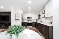 GORGEOUS Autumn Arbor Condo - 2 Blks BYUI,, 2 Car Garage, 2 Bed, 2 Bath, Office - 3-Star